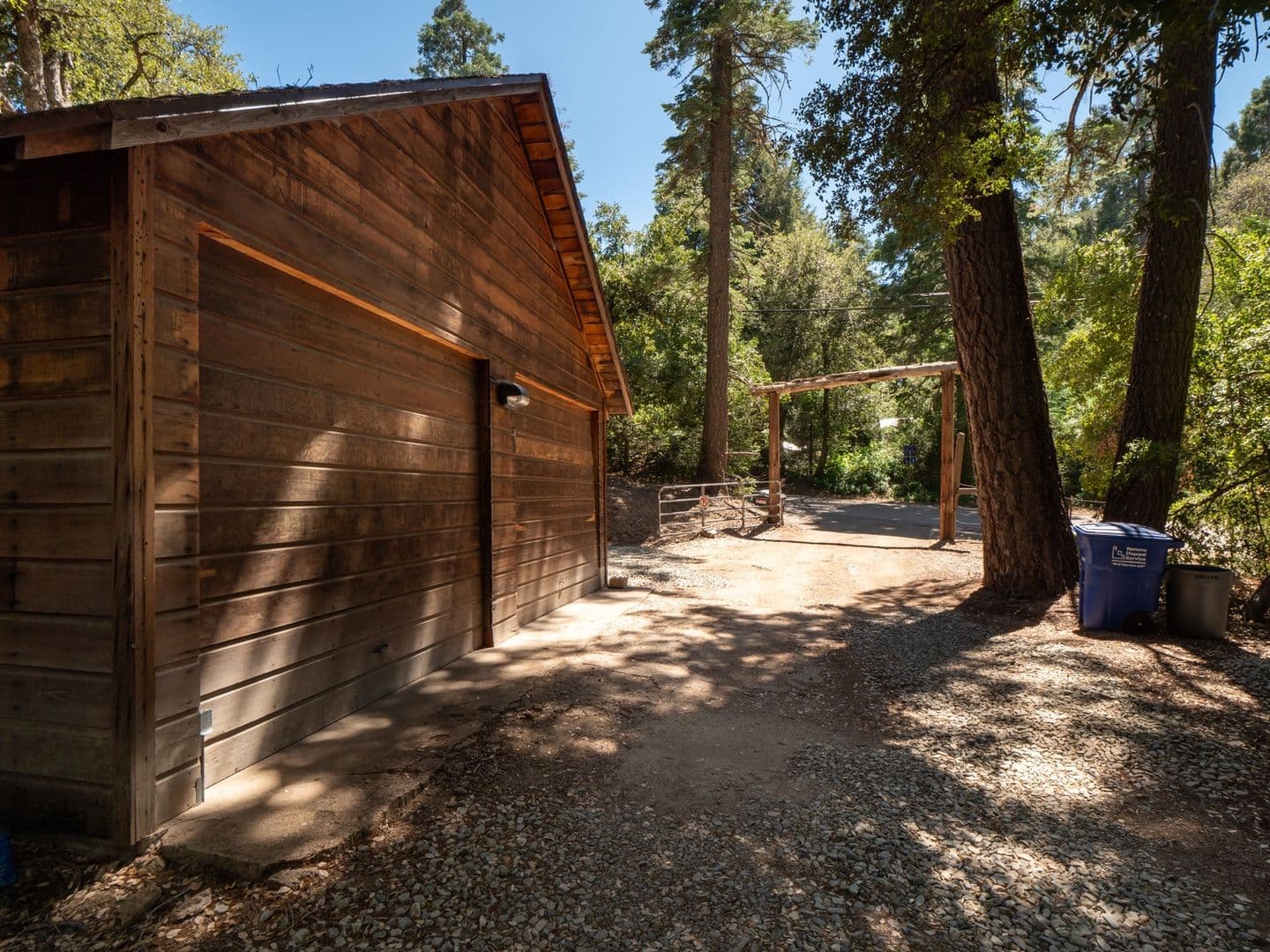 Palomar Mountain House: 33125 Canfield Rd