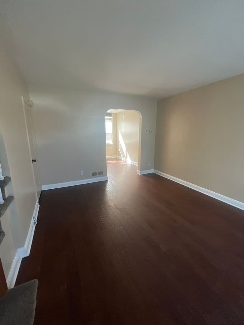 Essex House: 551 Welbrook Rd