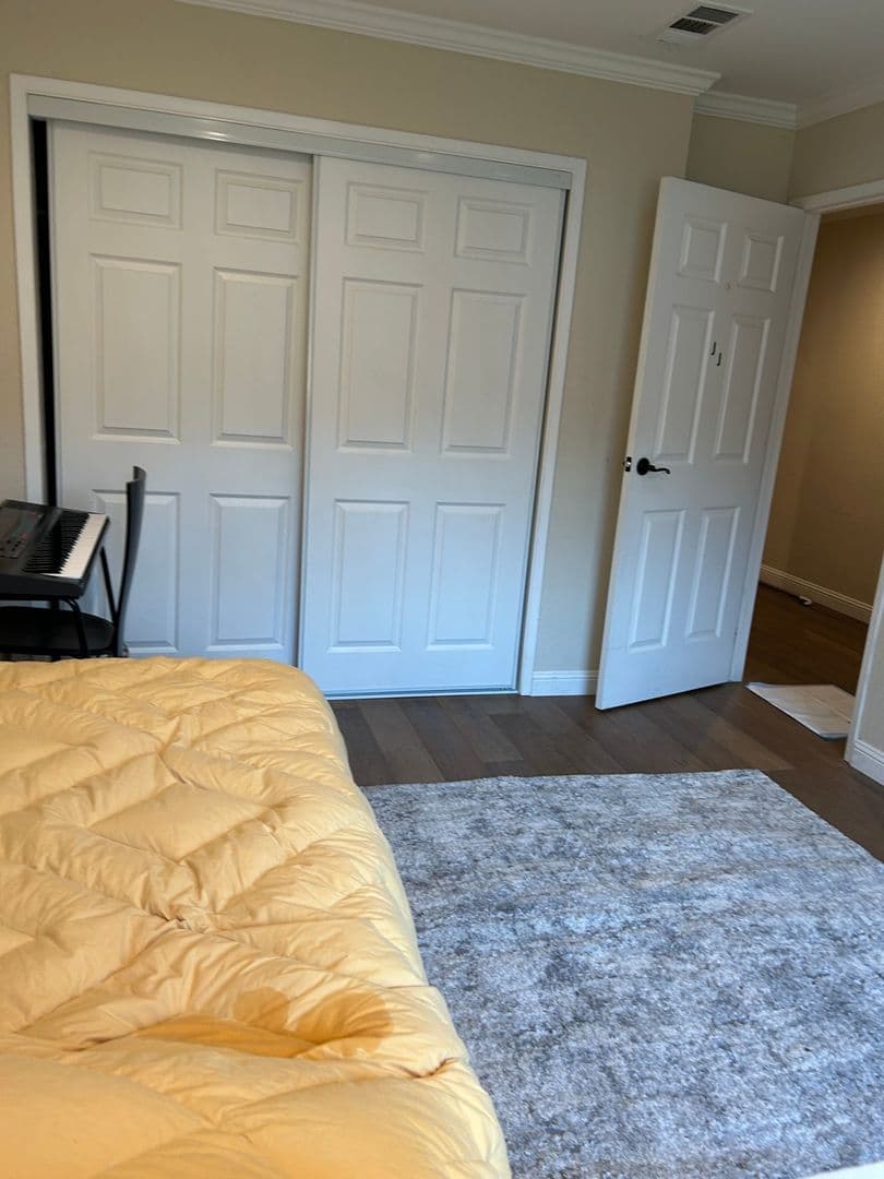 Sonoma House: 19420 Goin Ln
