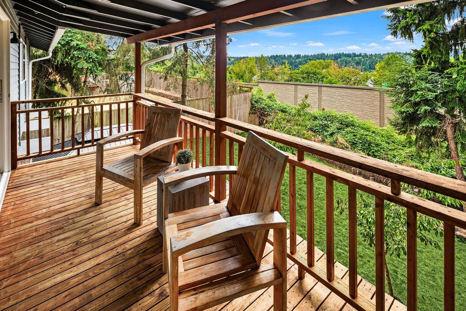 Bellevue House: 5761 110th Ave SE
