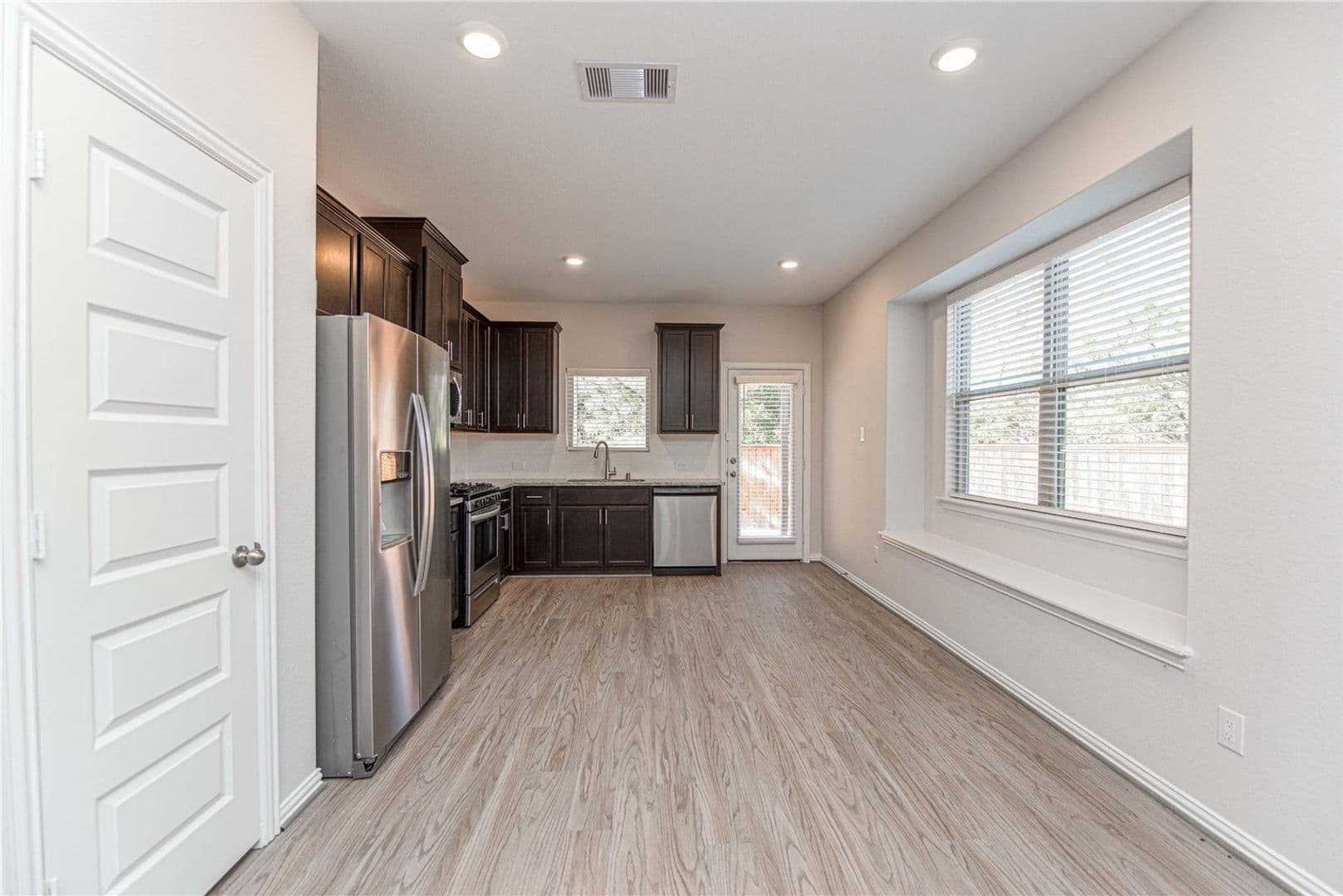 Conroe Townhome: 107 Silver Sky Ct