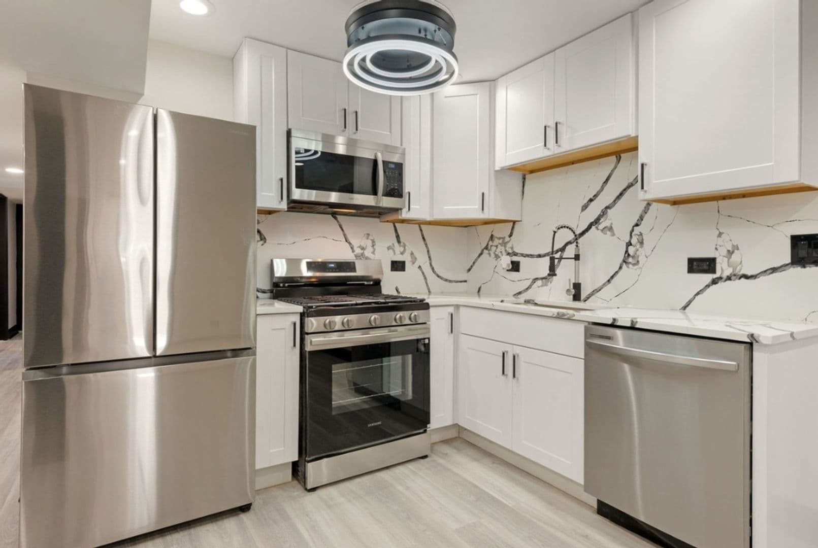 Chicago Townhome: 3824 W Arthington St