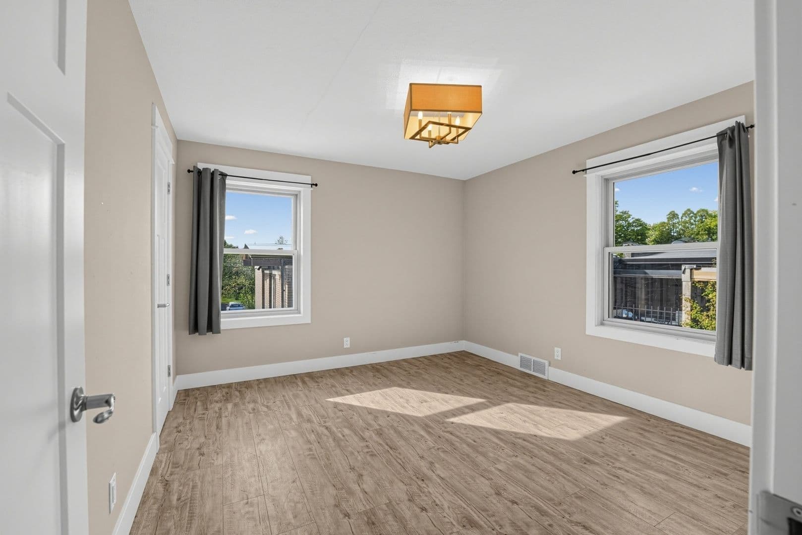 Grand Haven Condo: 709 S Despelder St