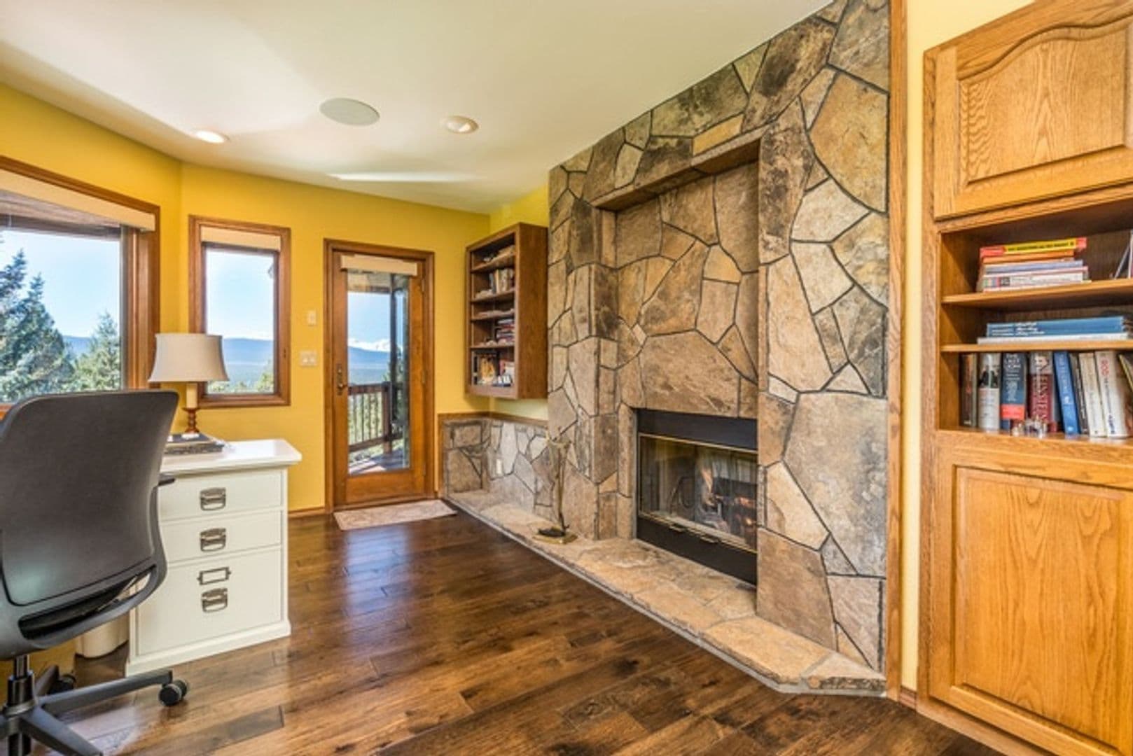 Bend House: 2889 Nw Starview Dr