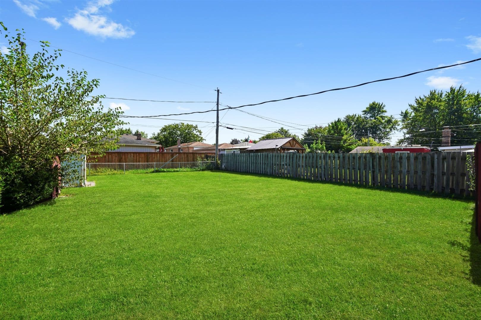 Lansing House: 17007 Oakwood Ave