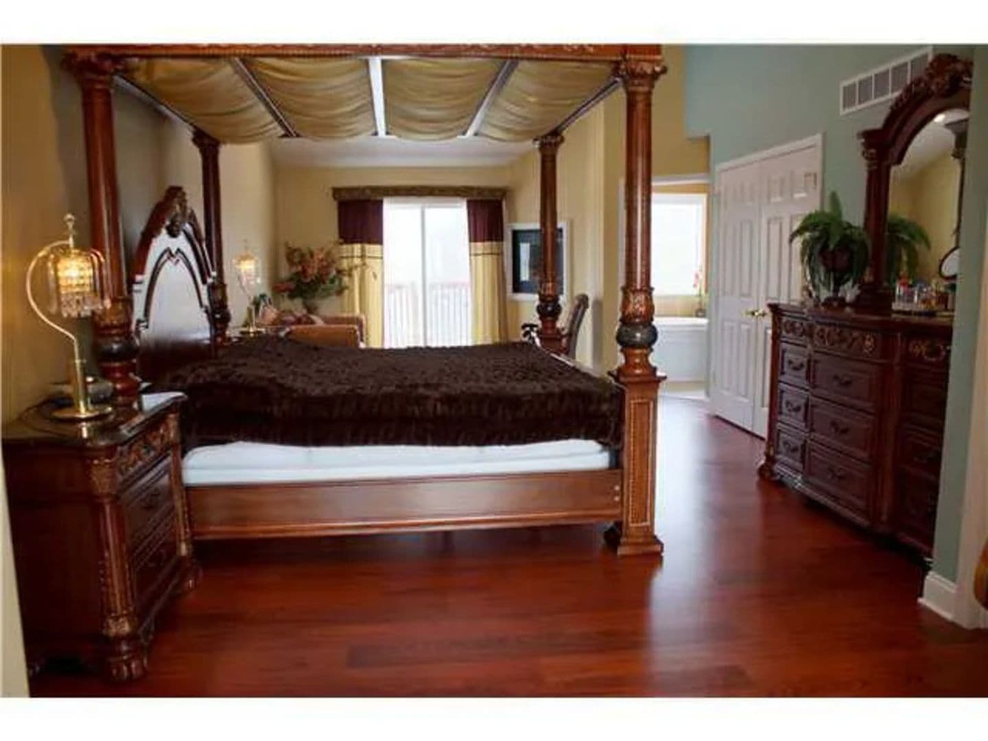 East Lansing Condo: 5957 Troyes Rd