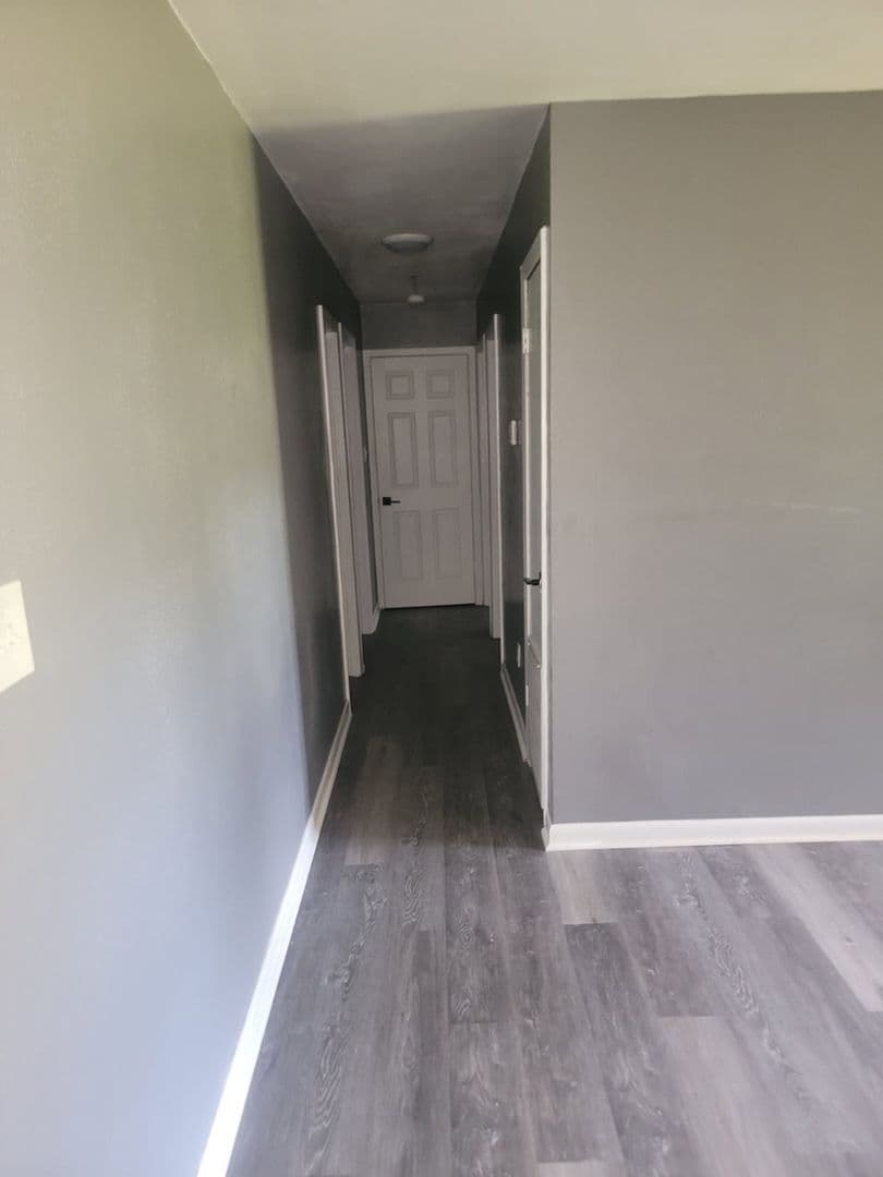 Jacksonville House: 1115 Ray Rd