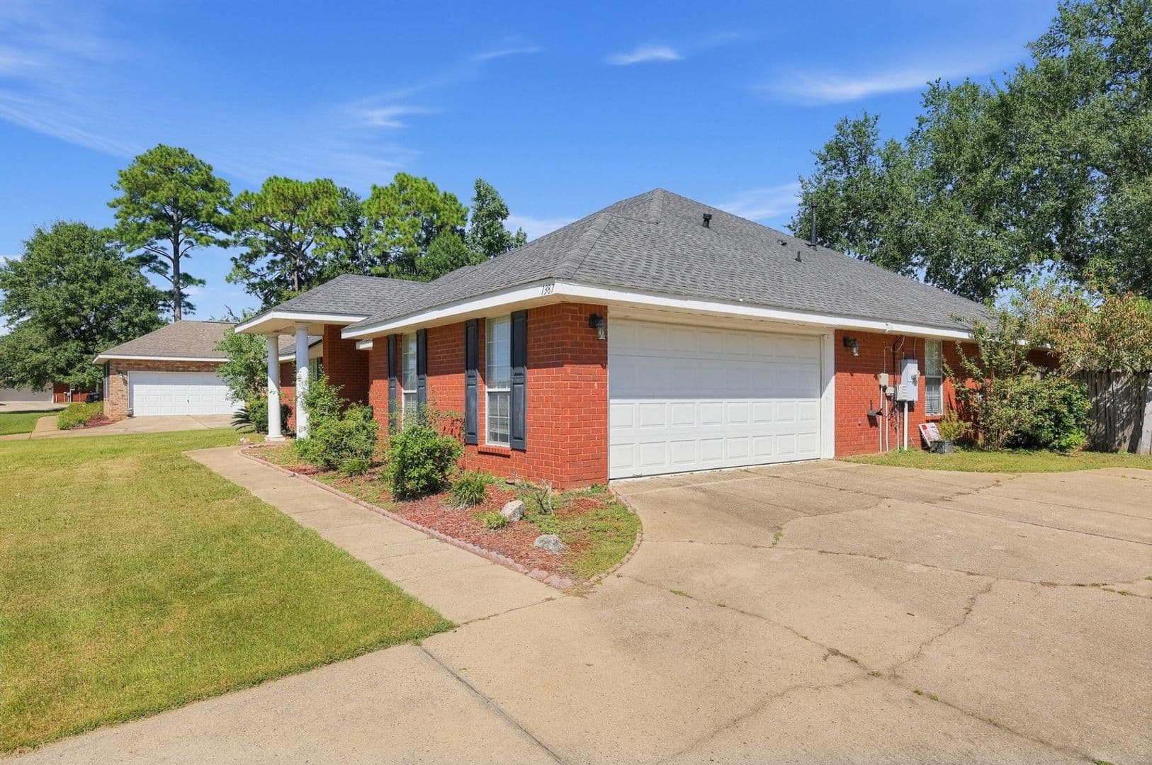 Mobile House: 1387 Hunters Ridge Dr W