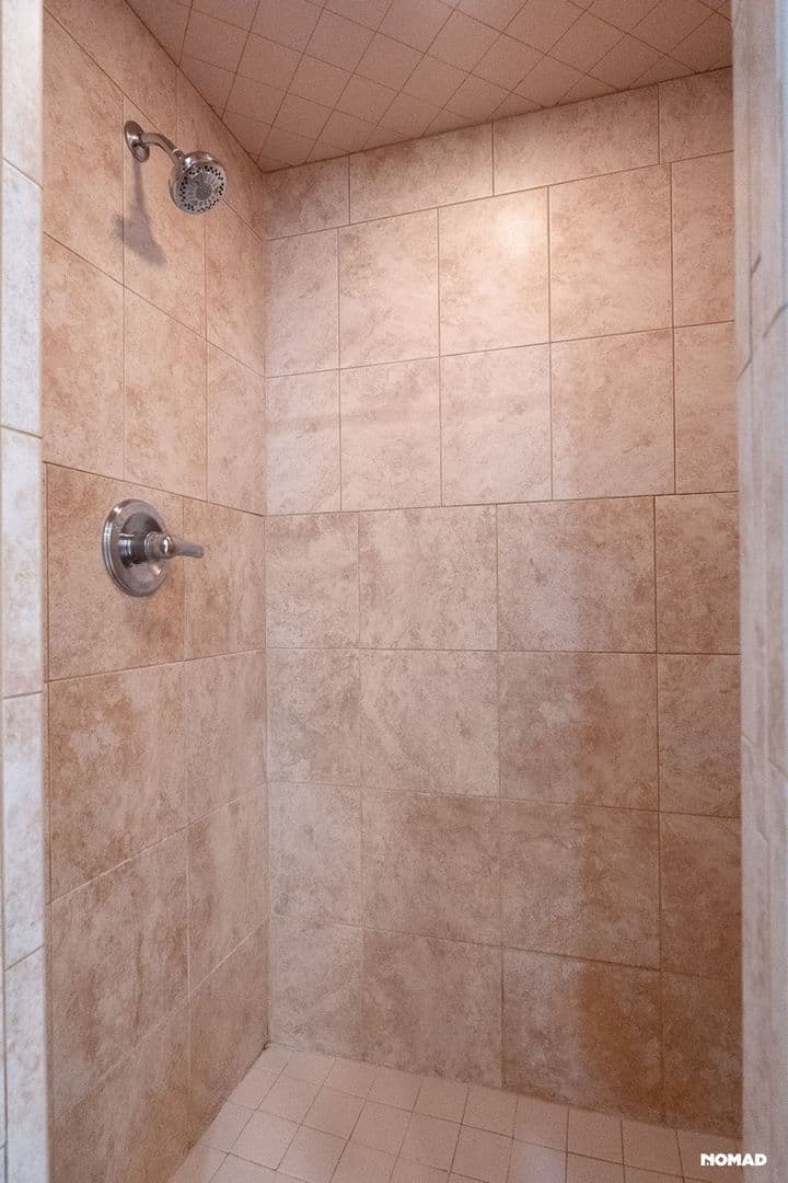 Albany House: 2729 Quail Run Dr