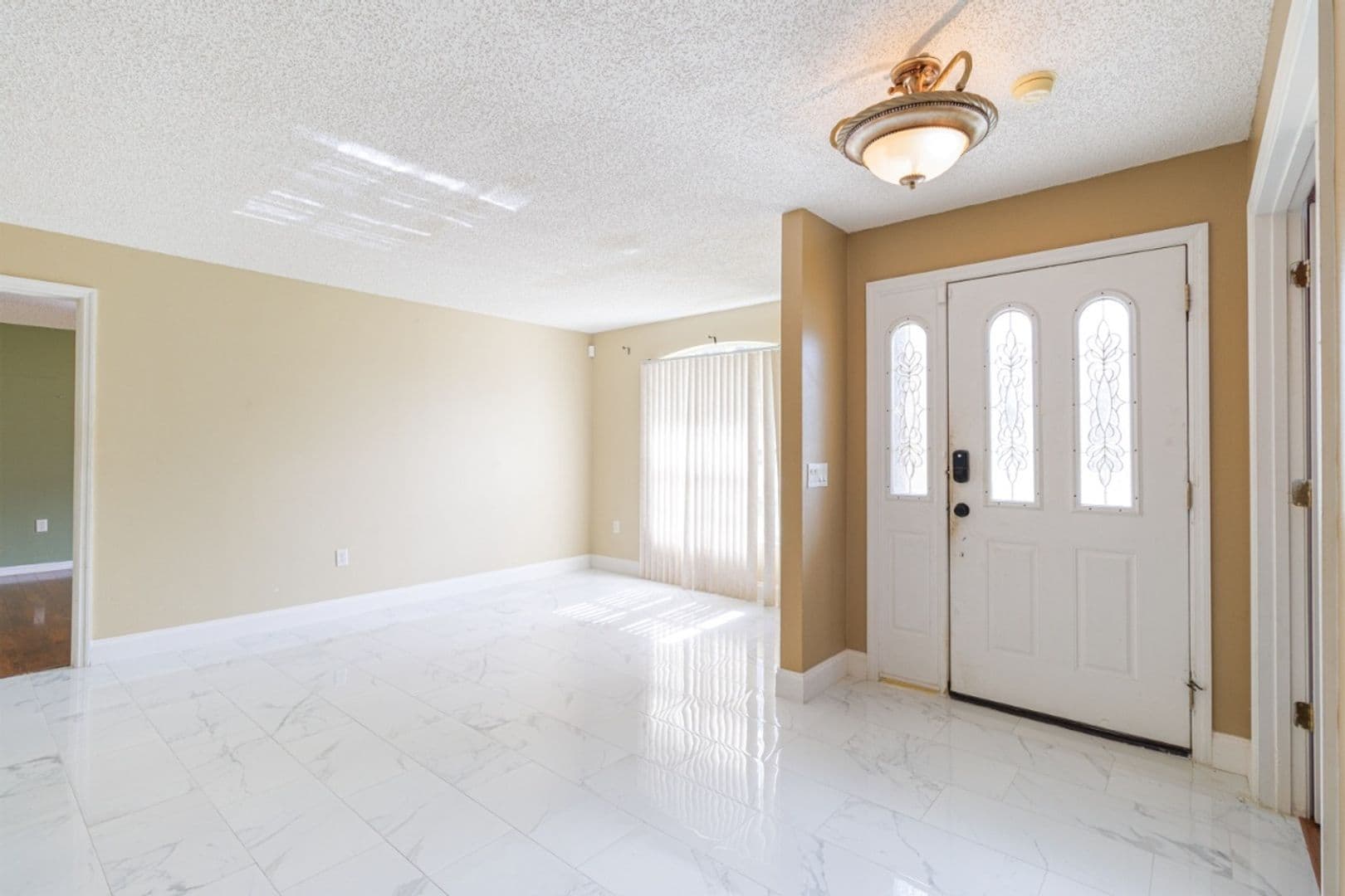 Palm Bay House: 1515 Nona St NE