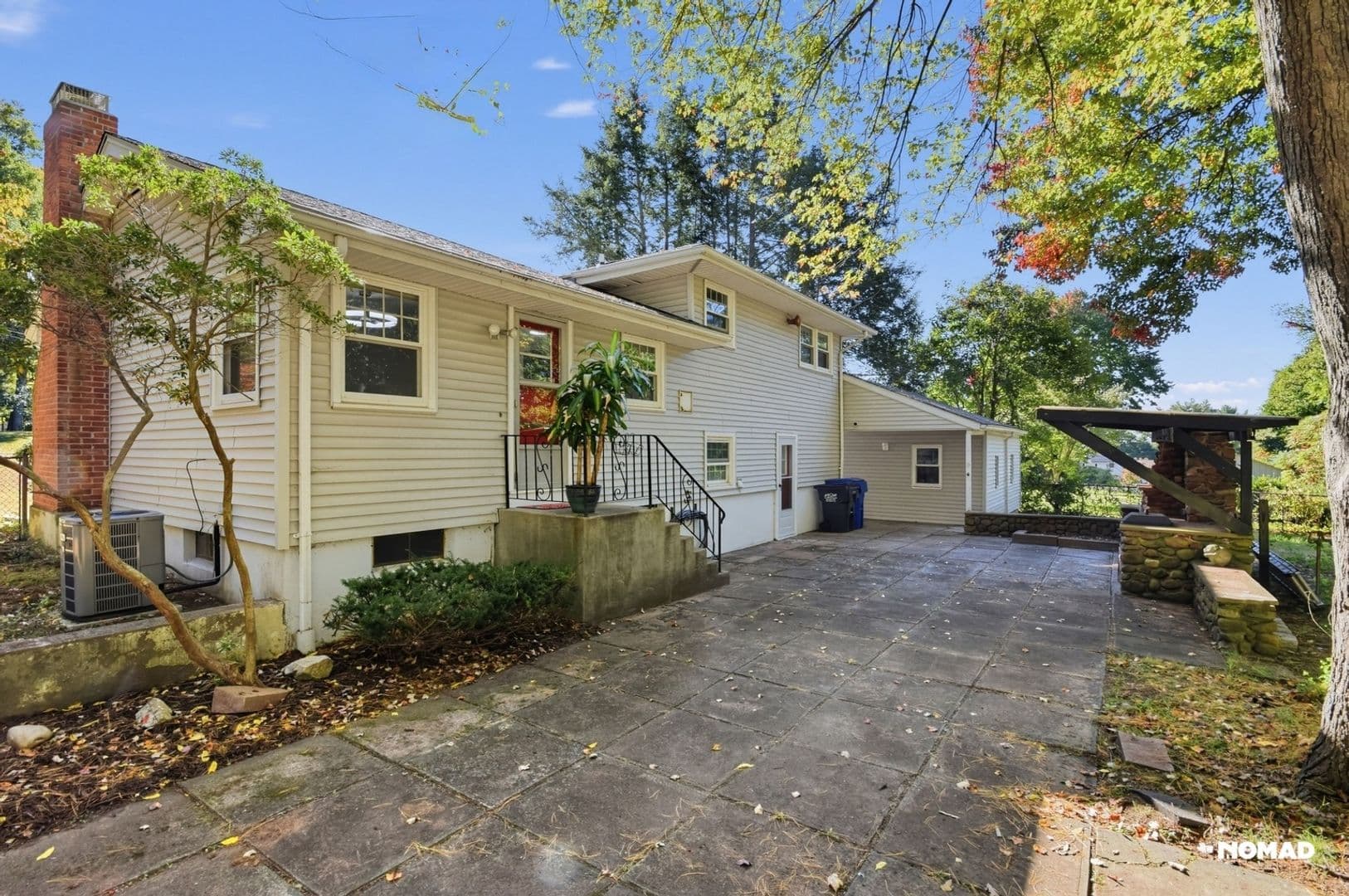 South Windsor House: 85 Willow St