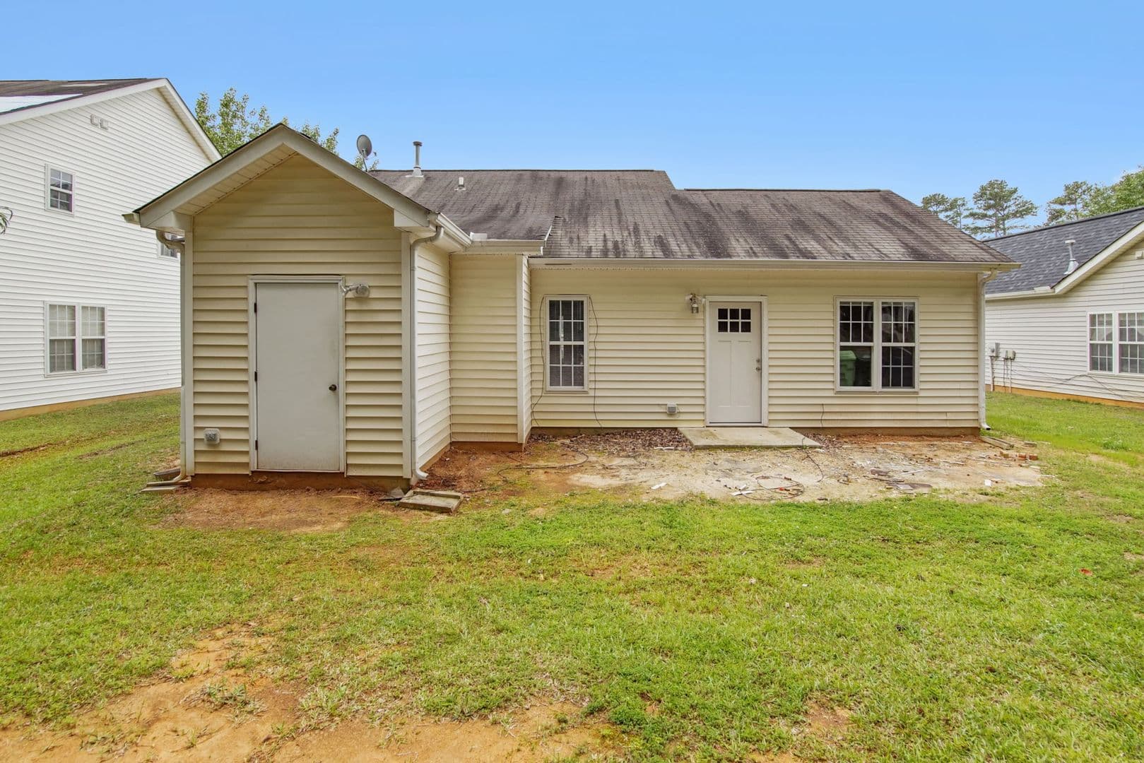 Raleigh House: 1117 Aaron Dr
