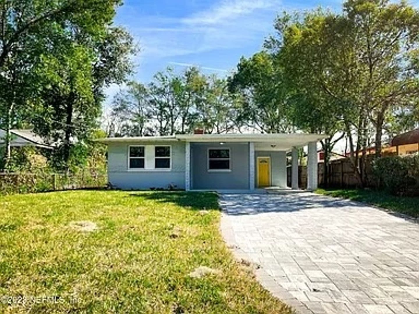 Jacksonville House: 7417 Laura St N
