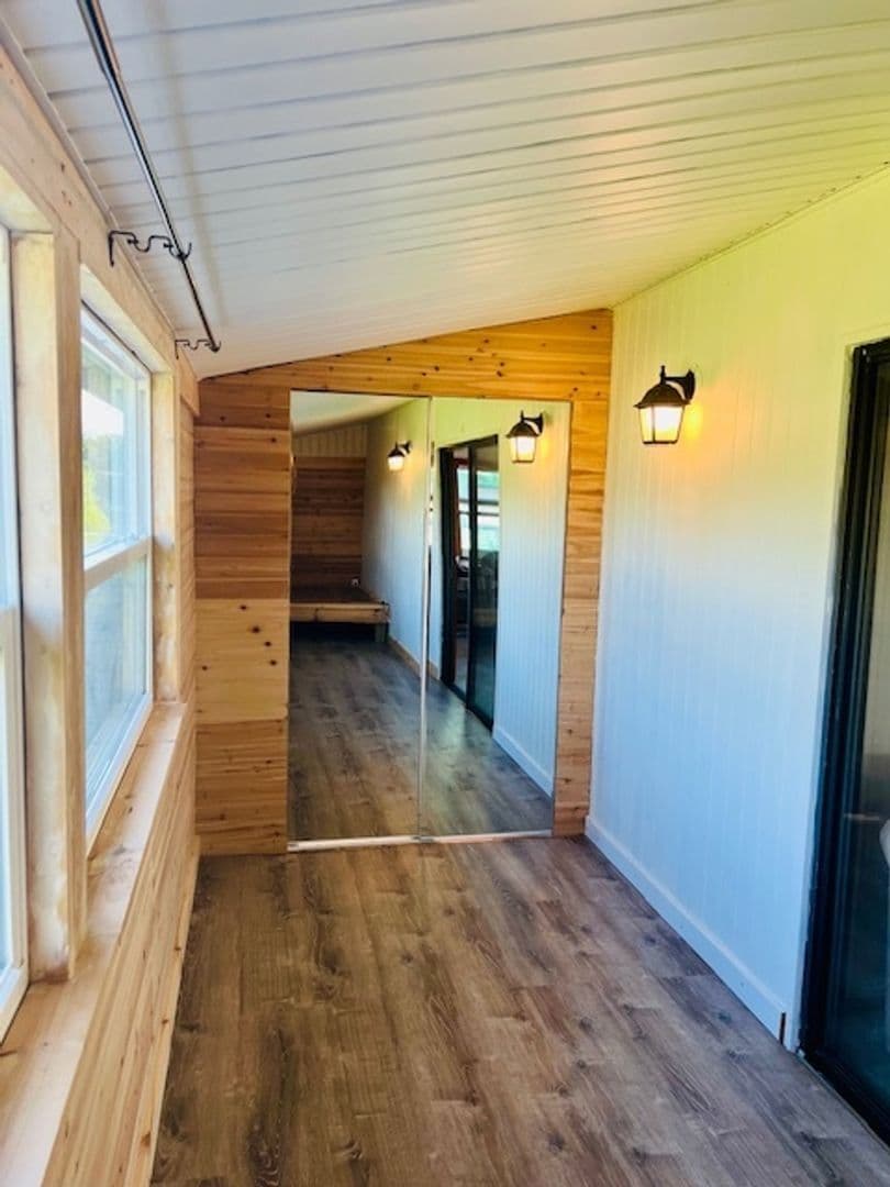 Cocoa House: 5749 Lake Poinsett Rd