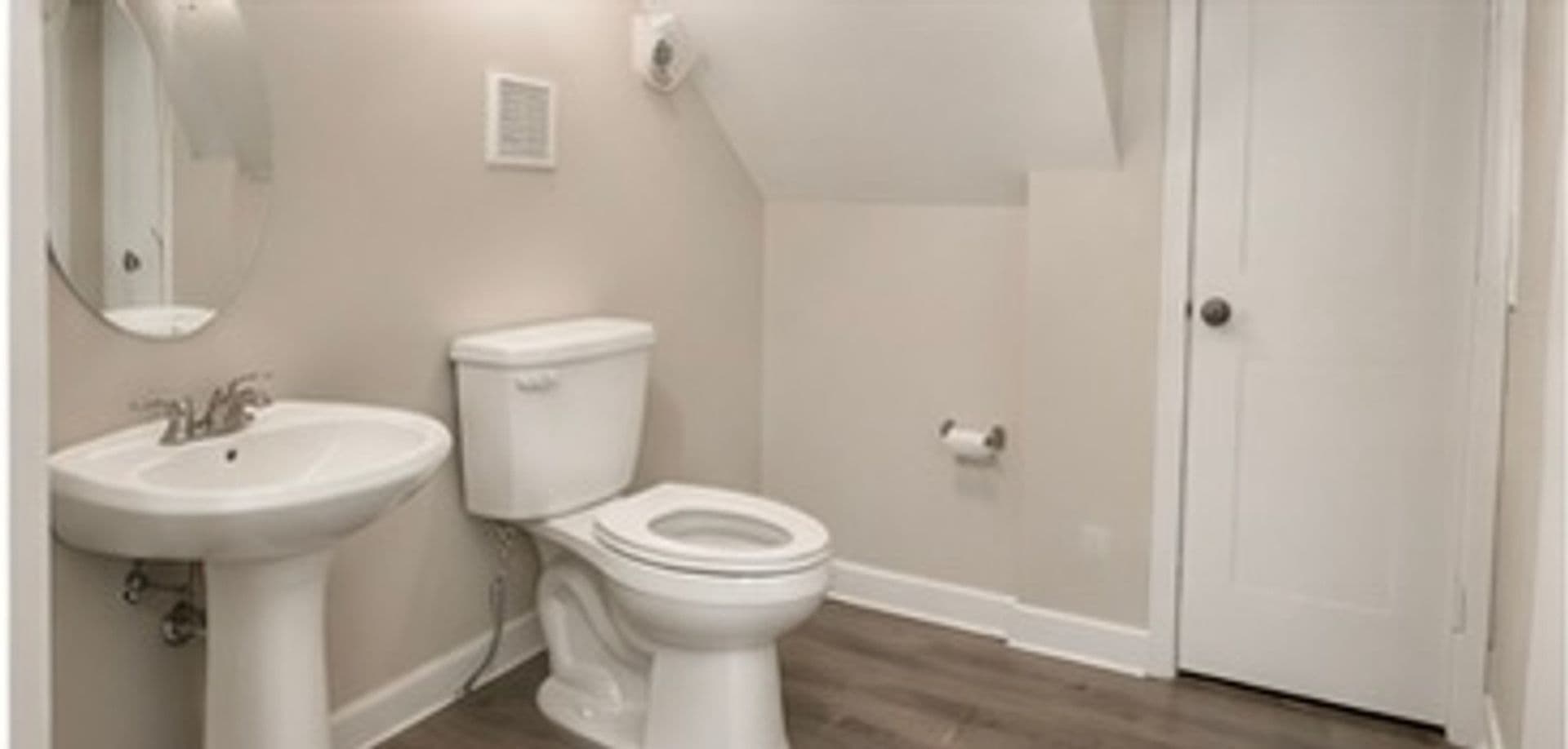 Fayetteville House: 2900 Middlesex Rd