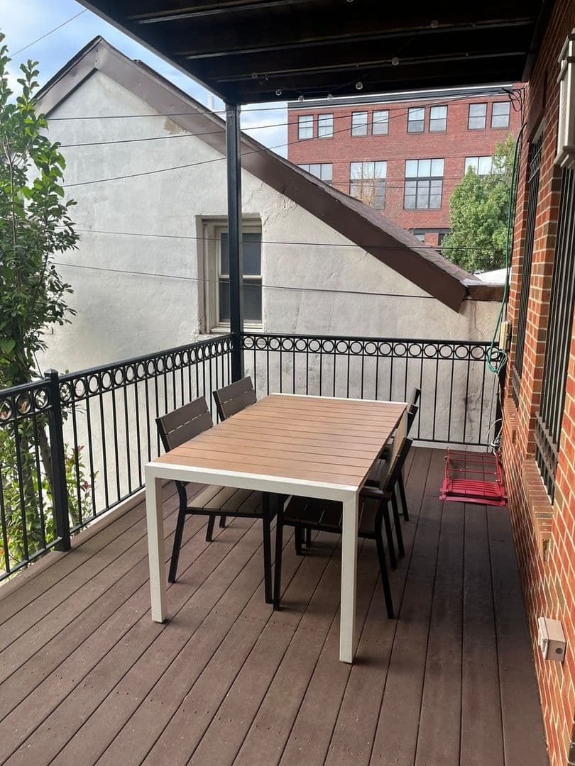 Washington Condo: 2132 11th St NW