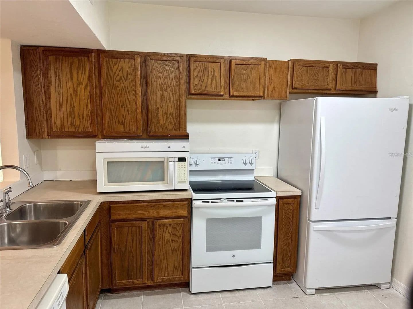 Riverview Condo: 9515 Grovedale Cir