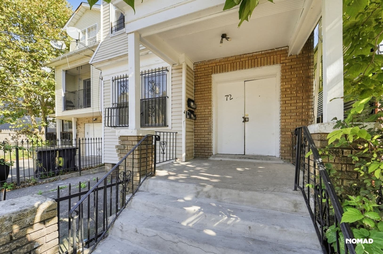 Newark Townhome: 72 Norwood St