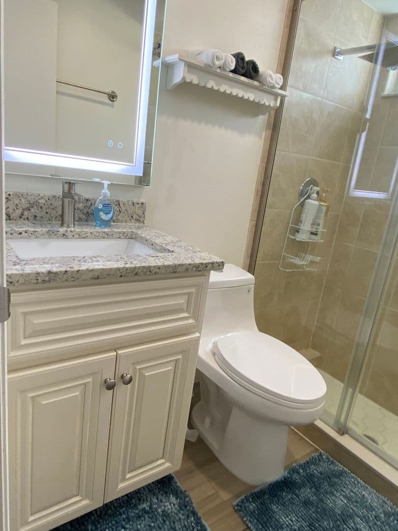 North Port House: 3707 Champagne Ave