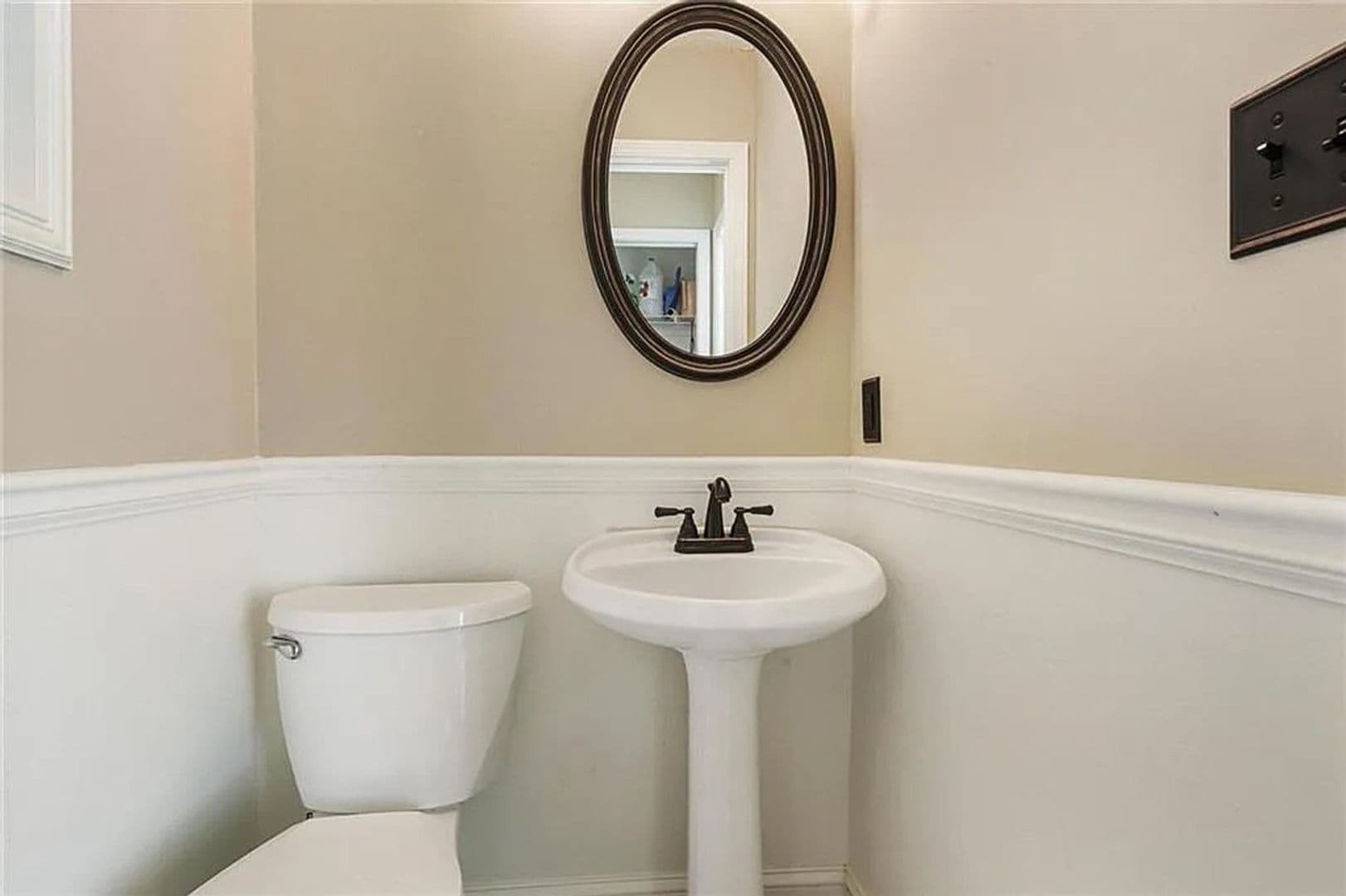 Villa Rica House: 1370 Fernwood Ct