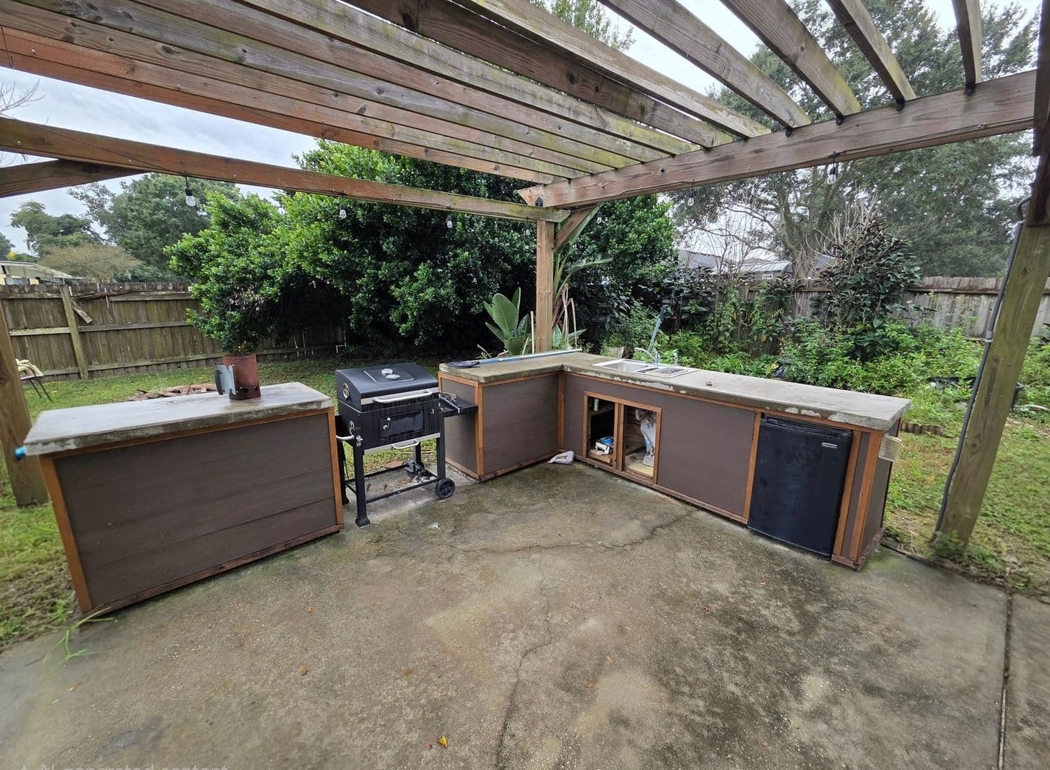Lakeland House: 7628 Lewis Rd
