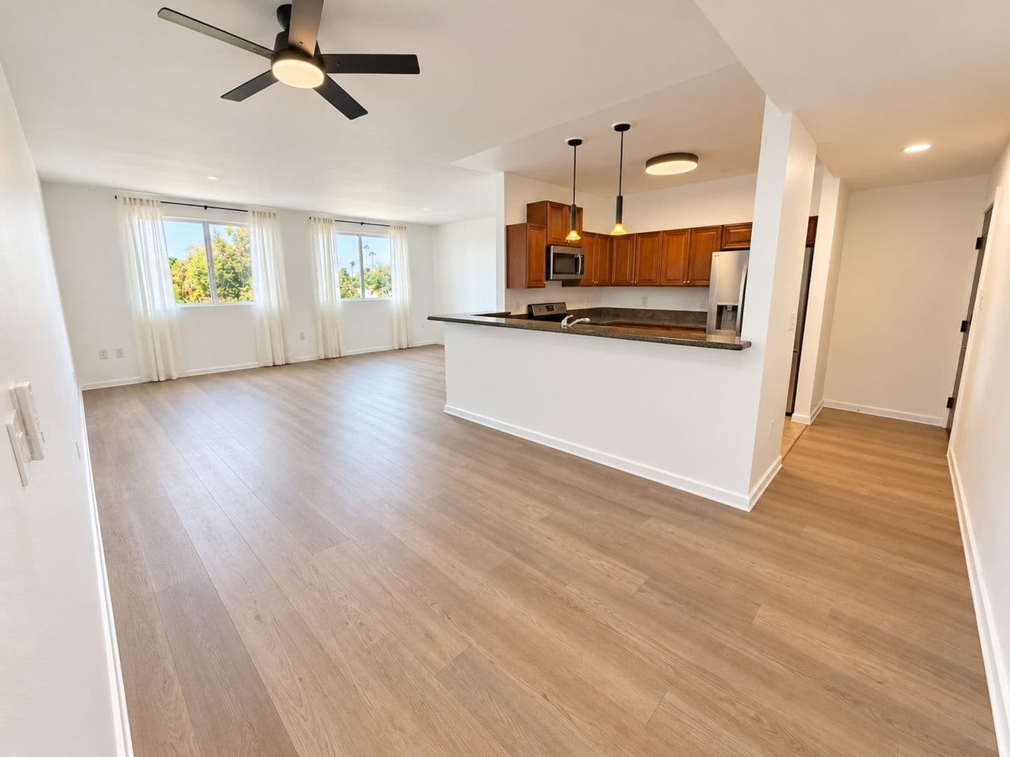 Van Nuys Condo: 13951 Sherman Way