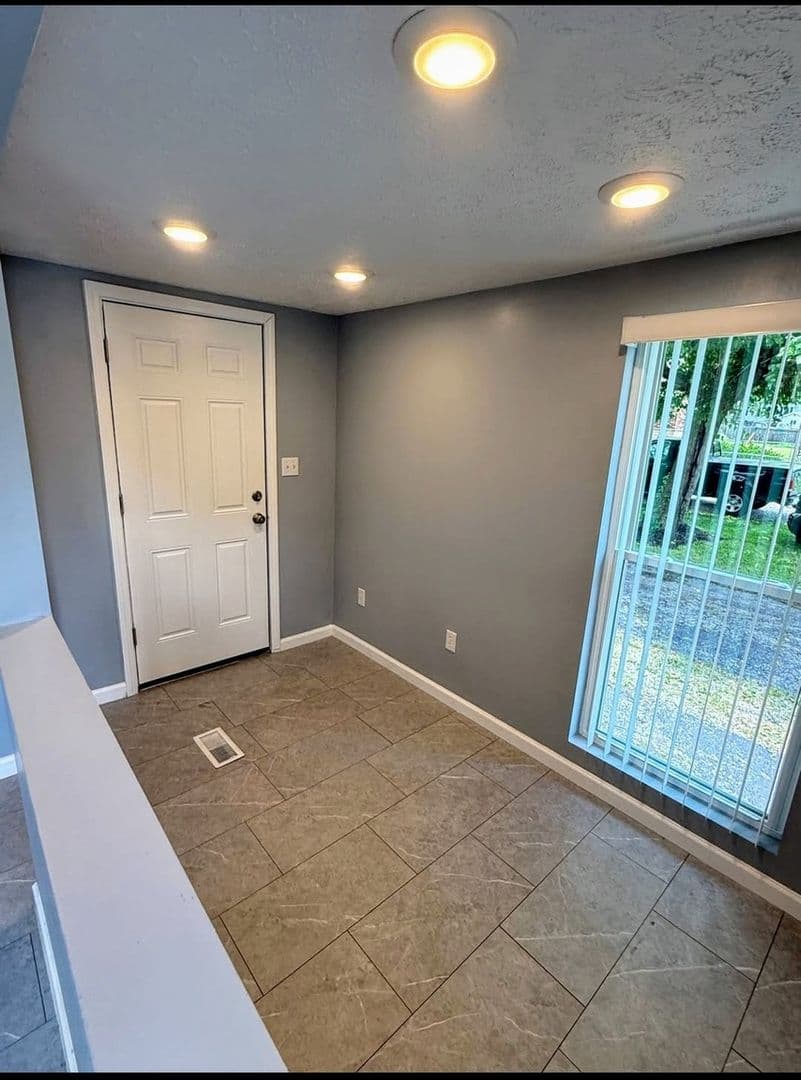 New Lebanon House: 8079 W 3rd St