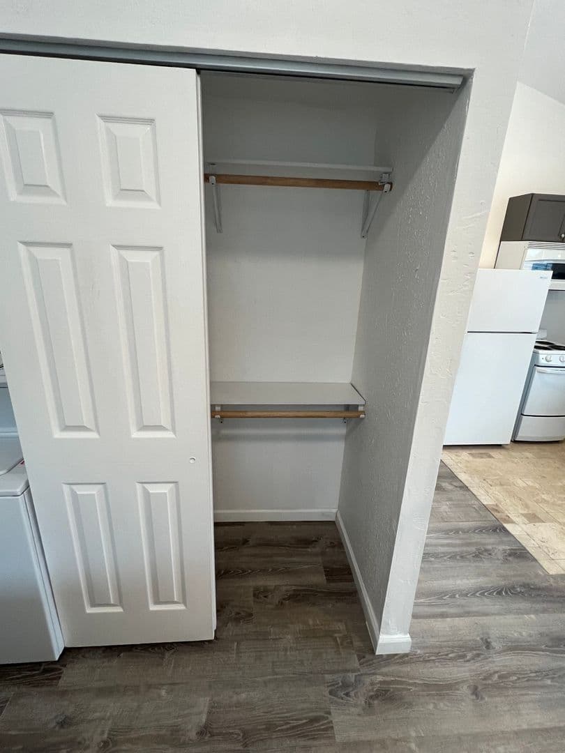 Seaside House: 505 Williams Ave