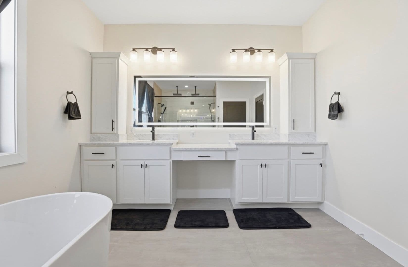Sparrows Point House: 6931 River Dr Rd