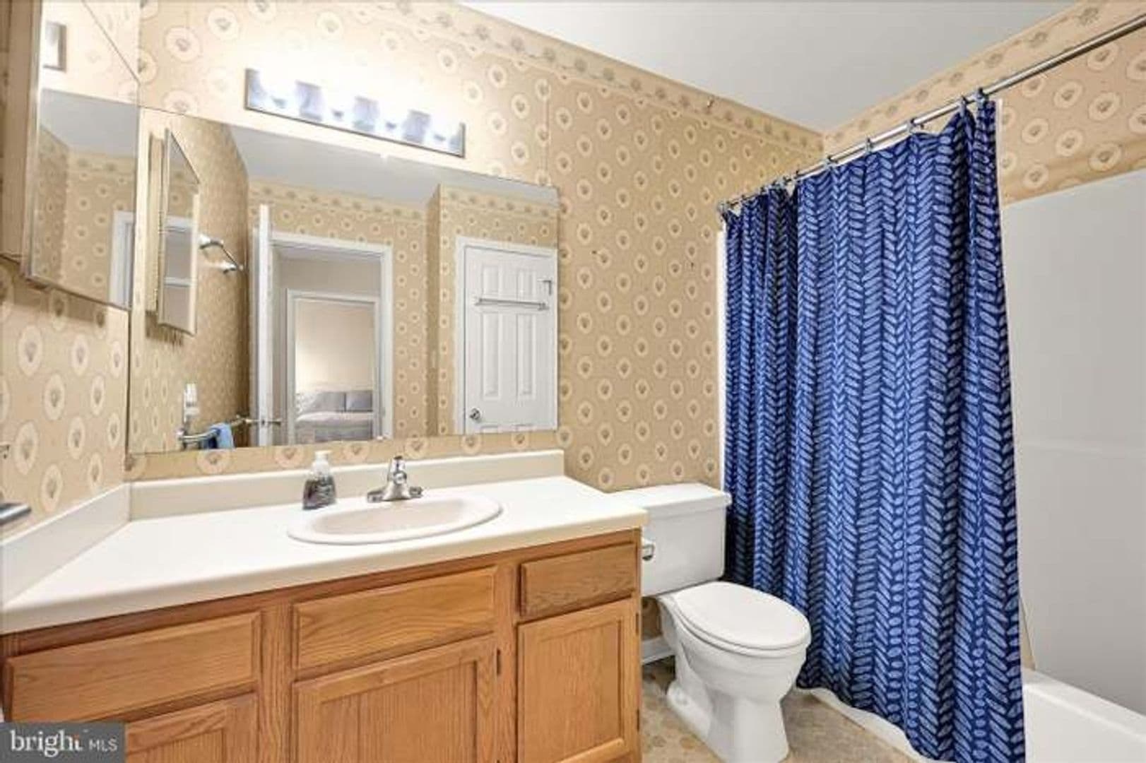Harrisburg House: 6106 Spring Knl Dr