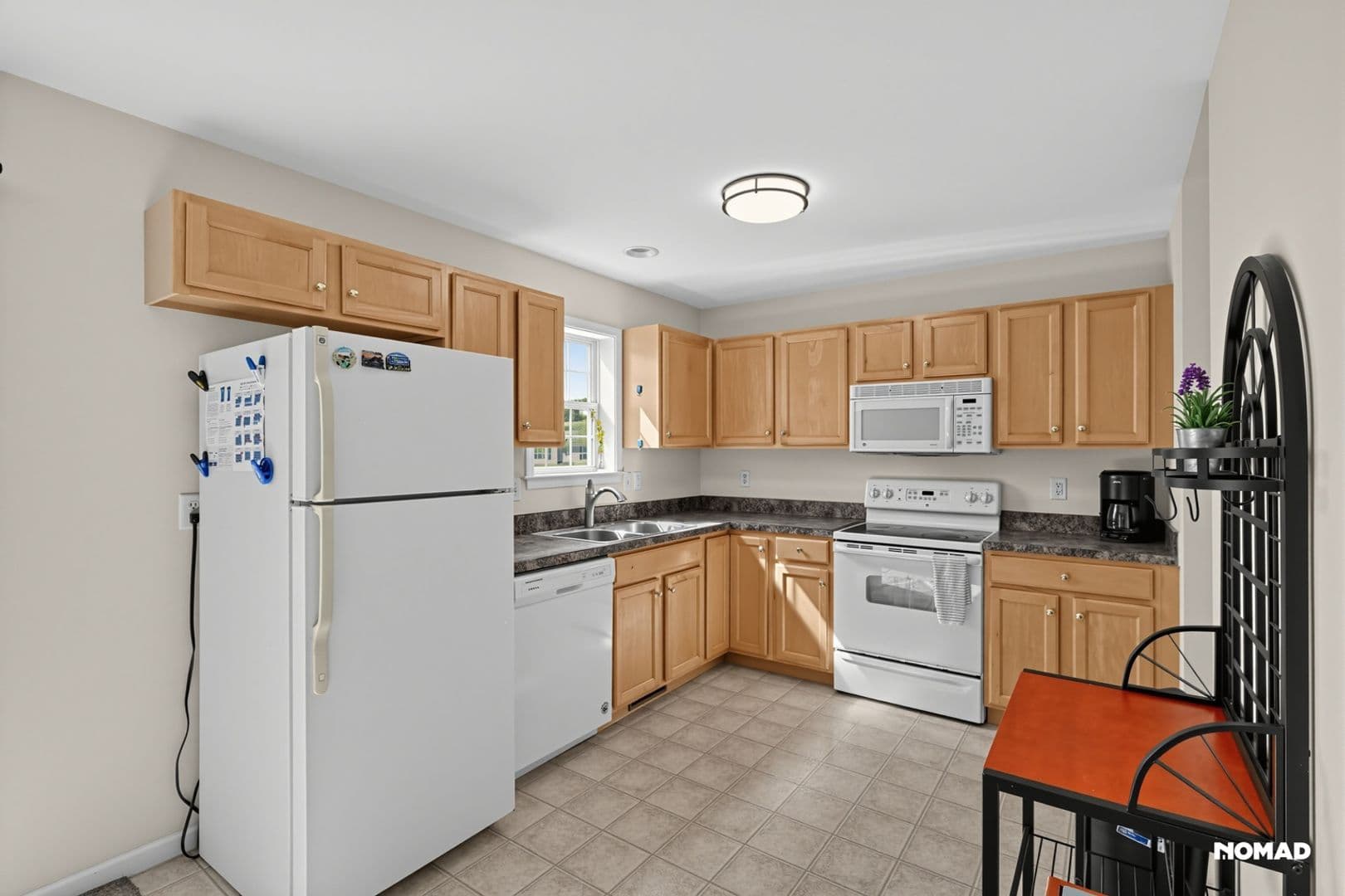Carlisle Townhome: 318 Sherman Ave
