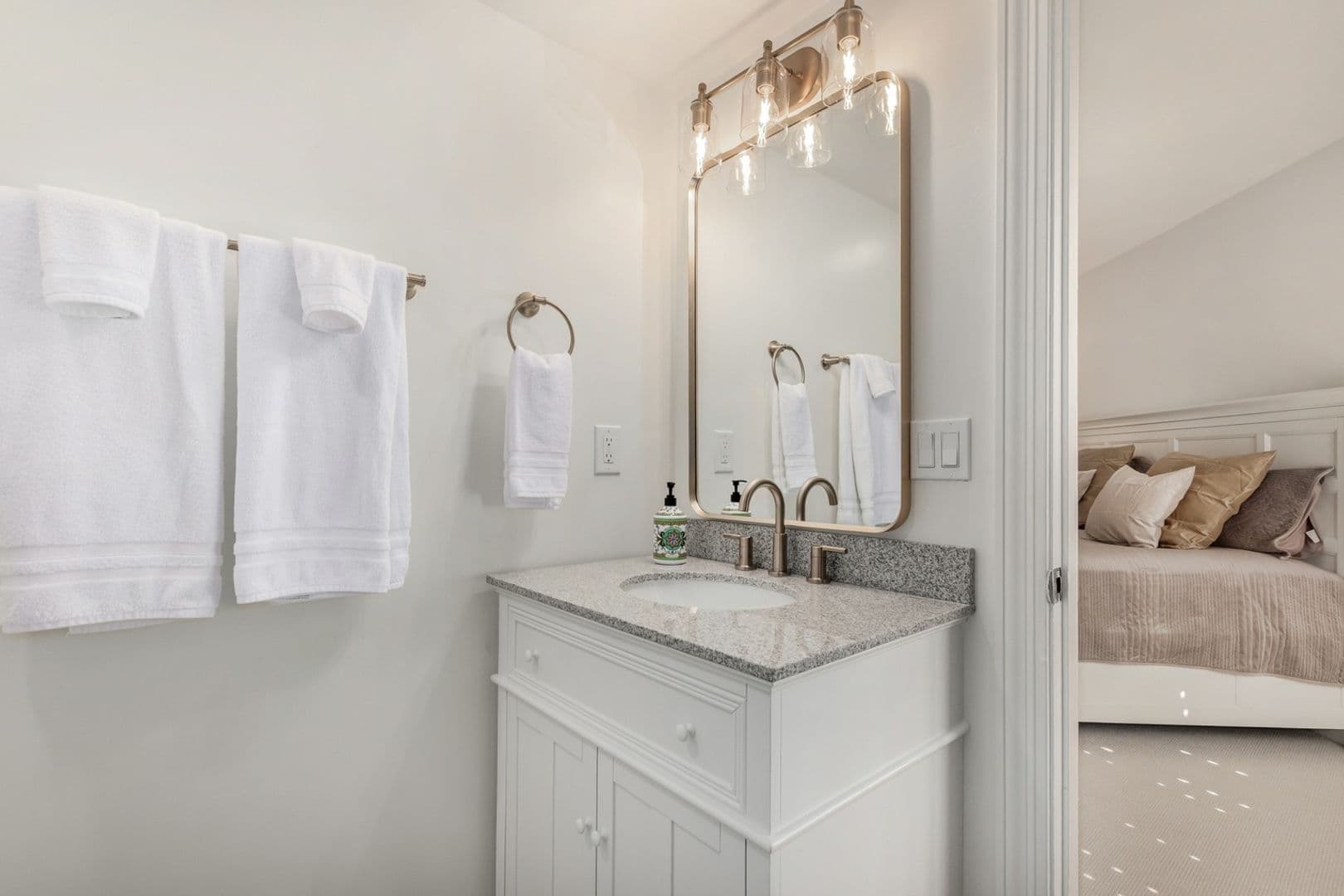 Phoenix House: 5655 N Camelback Canyon Dr
