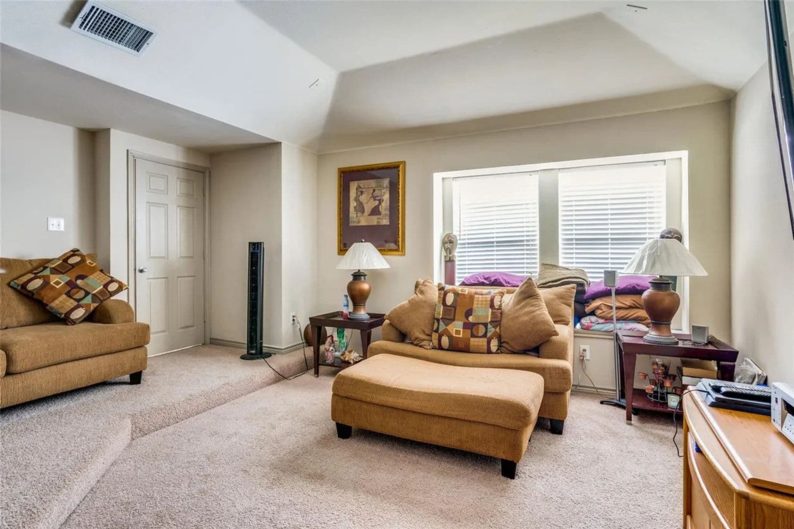 Euless House: 12629 Oceanside Dr