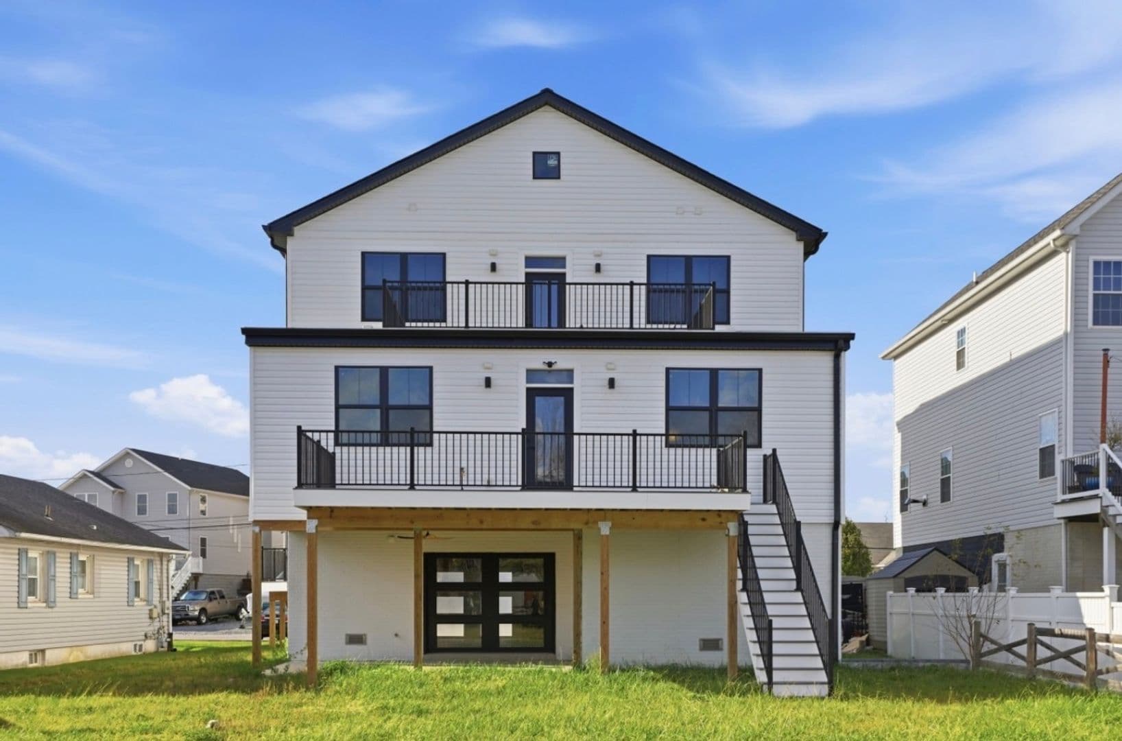 Sparrows Point House: 6931 River Dr Rd