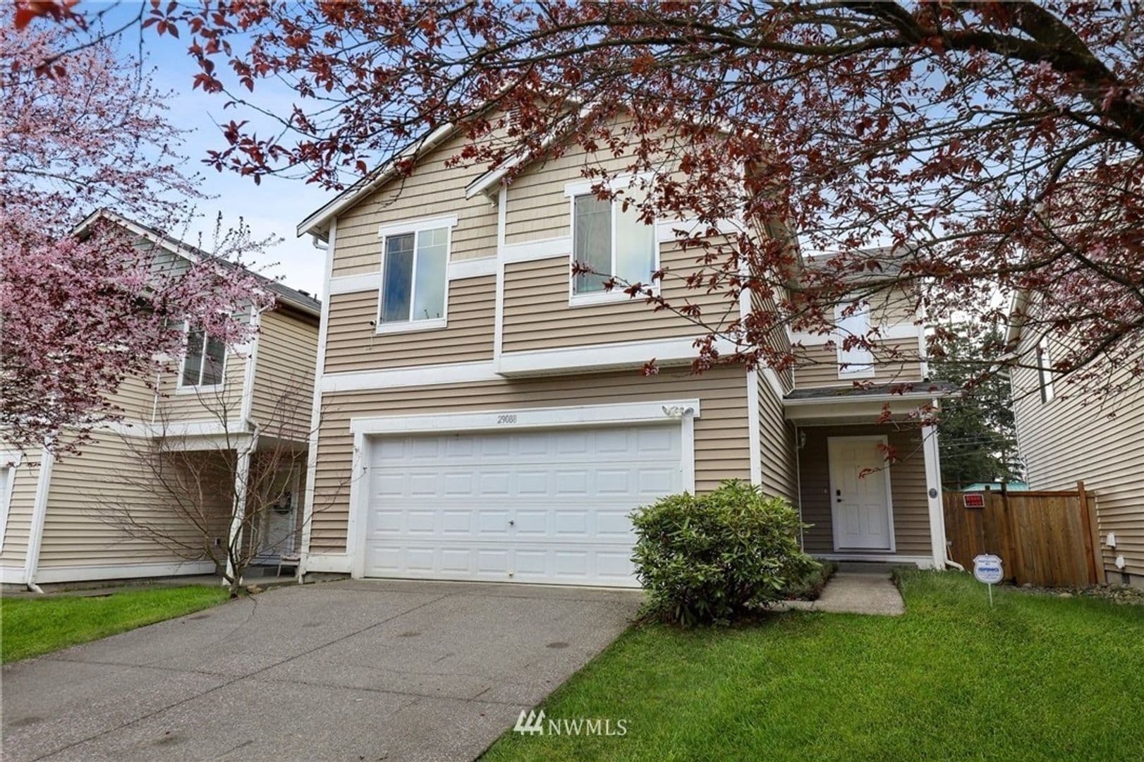 Kent House: 29088 215th Pl SE
