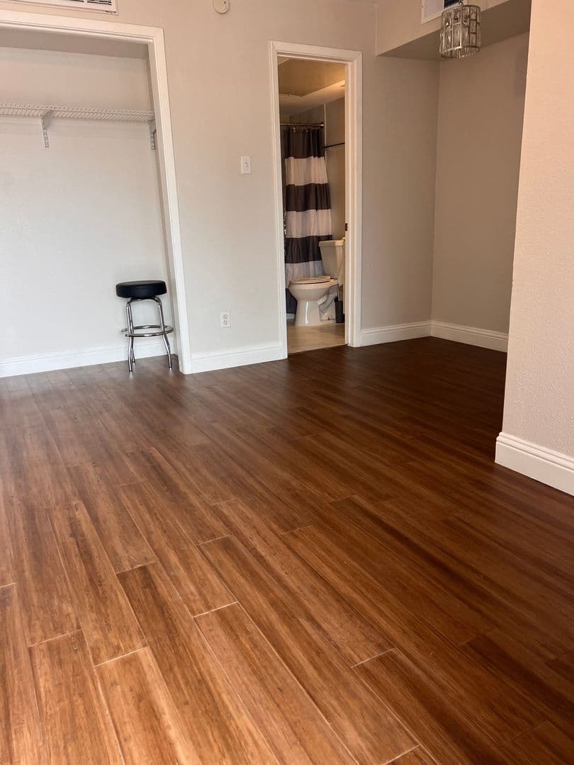 Austin Condo: 1840 Burton Dr