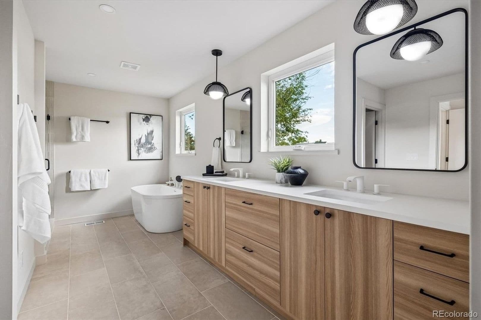 Denver House: 2365 S Cherokee St