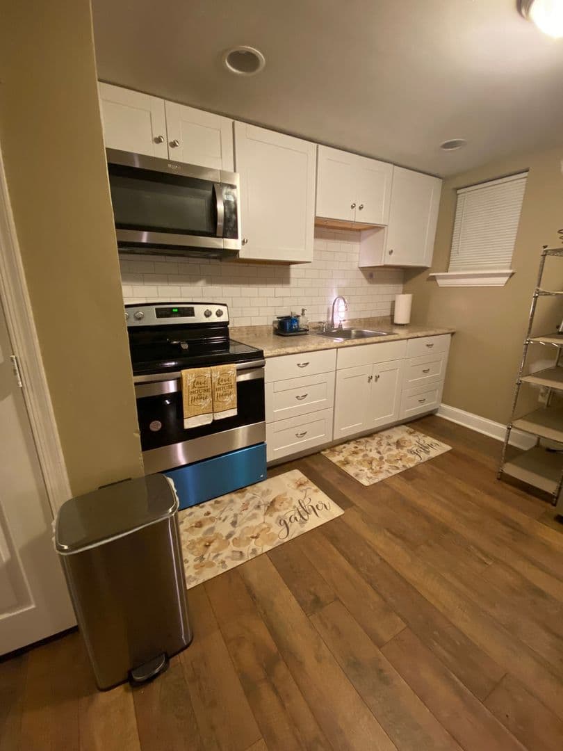 Wilimington Townhome: 1103 W 7th St