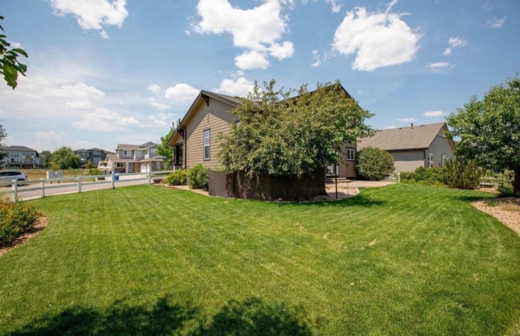 Loveland House: 6281 Sea Gull Cir