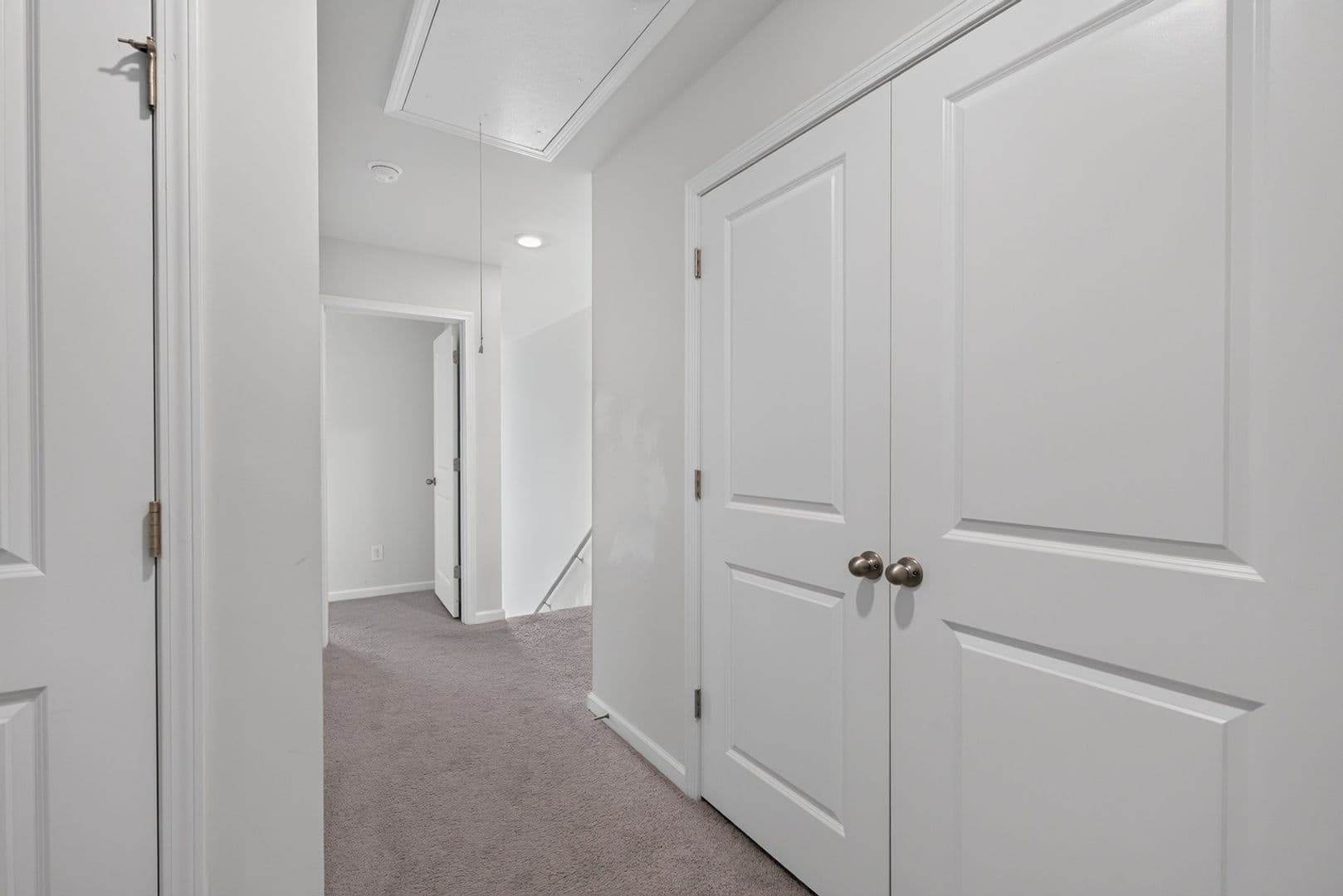 Bloomingdale House: 183 Coneflower Rd