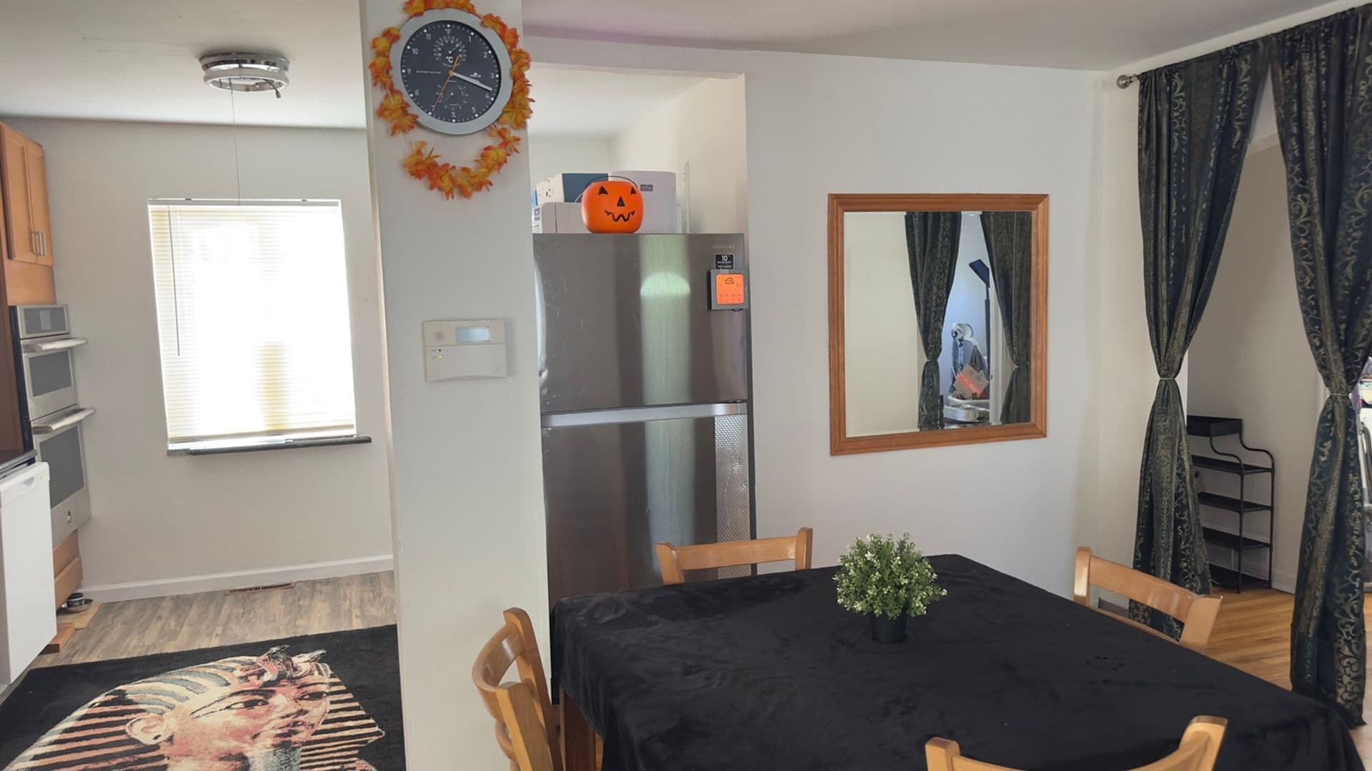Aurora House: 1641 Nome St