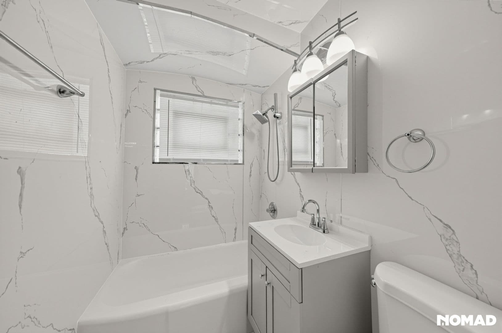 Dolton House: 14733 Ln Salle St