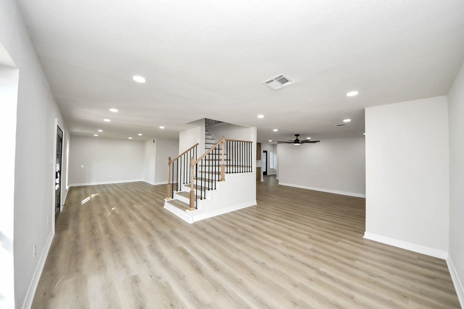 Houston House: 10806 Olympia Dr
