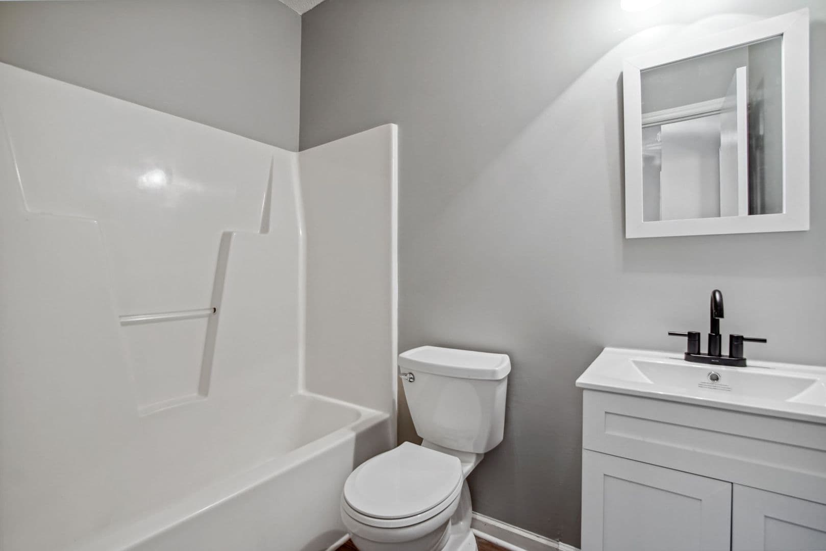 Raleigh House: 1117 Aaron Dr
