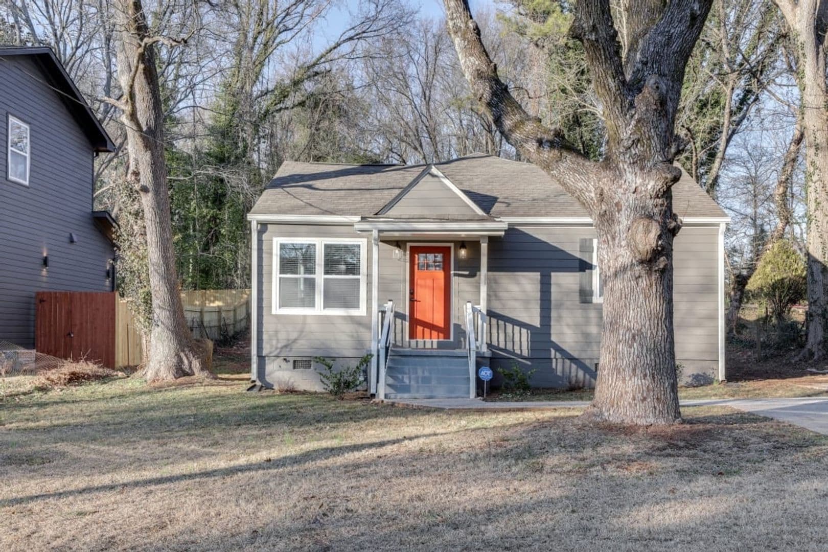 Atlanta House: 1429 Almont Dr Sw