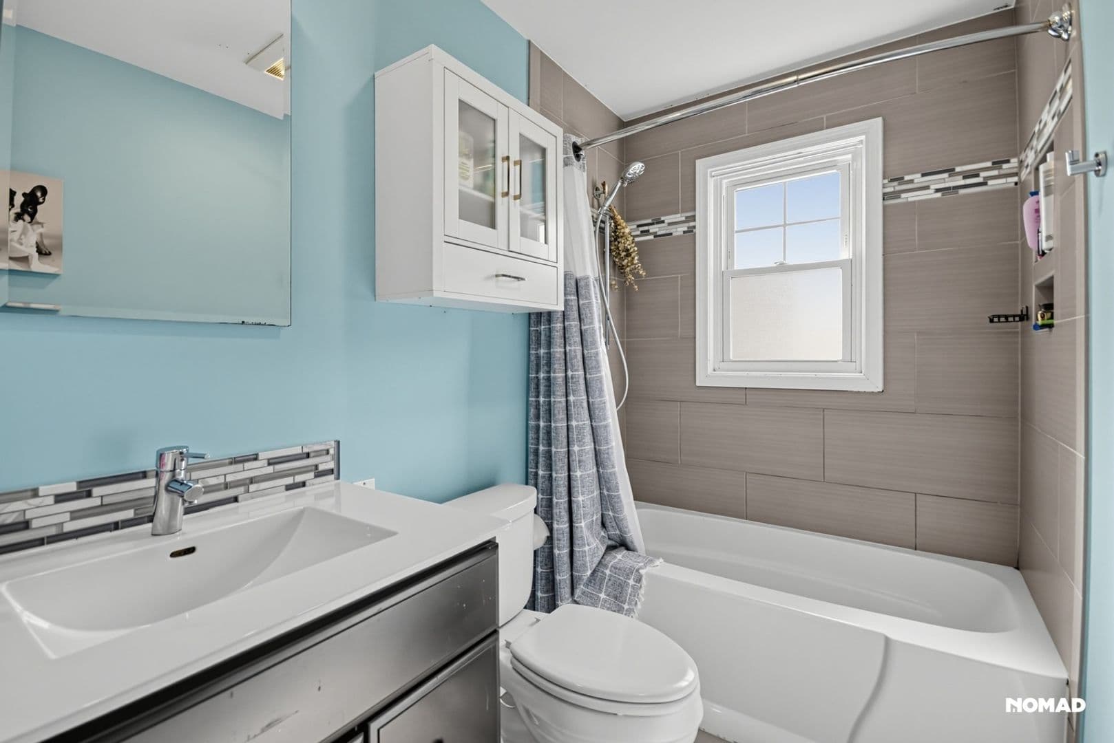 Newington House: 80 Knollwood Rd