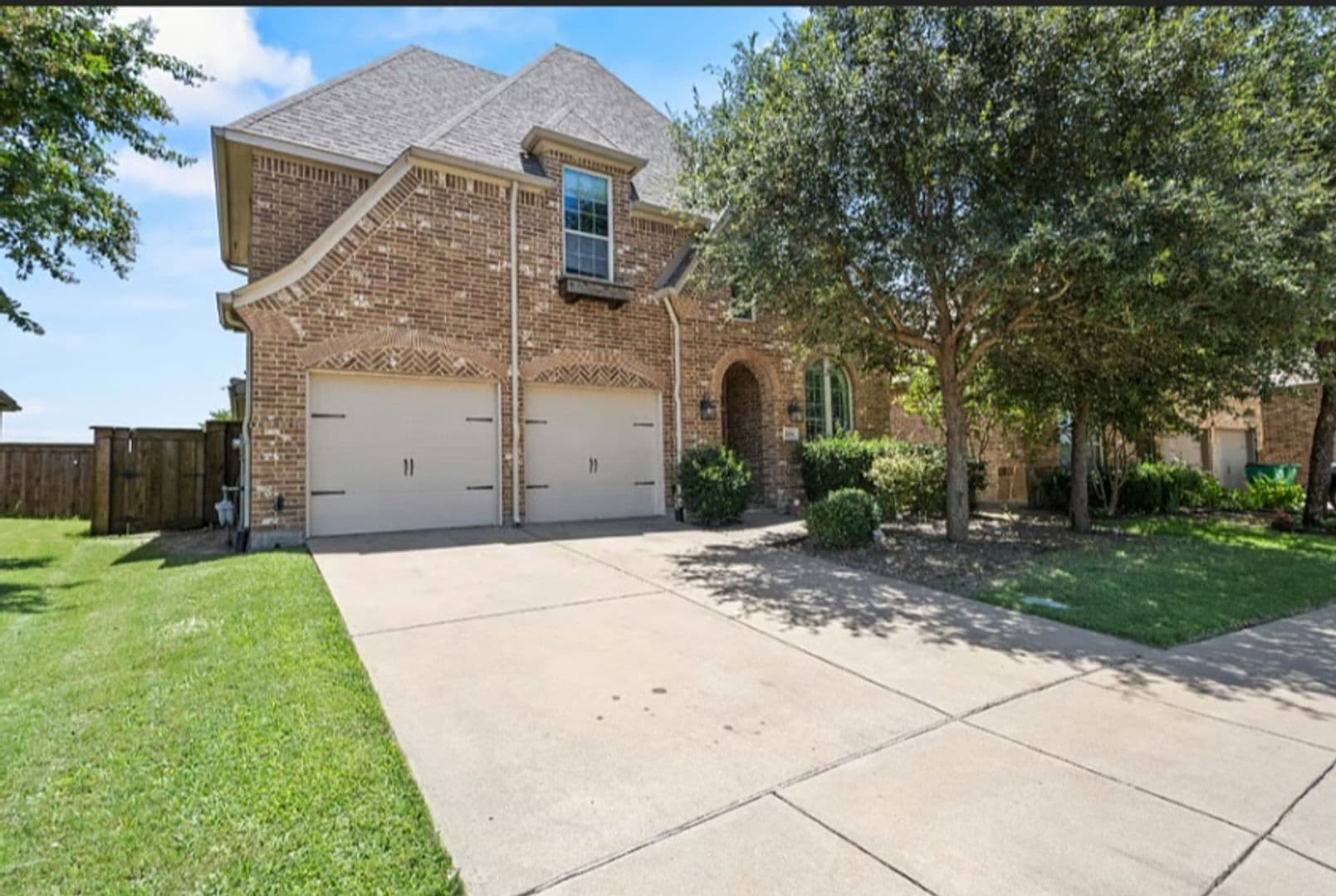 Forney House: 1036 Edgefield Ln
