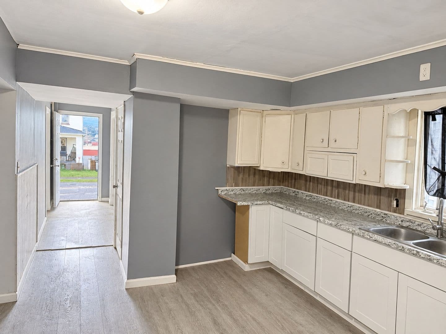 Scranton Townhome: 932 Madison Ave