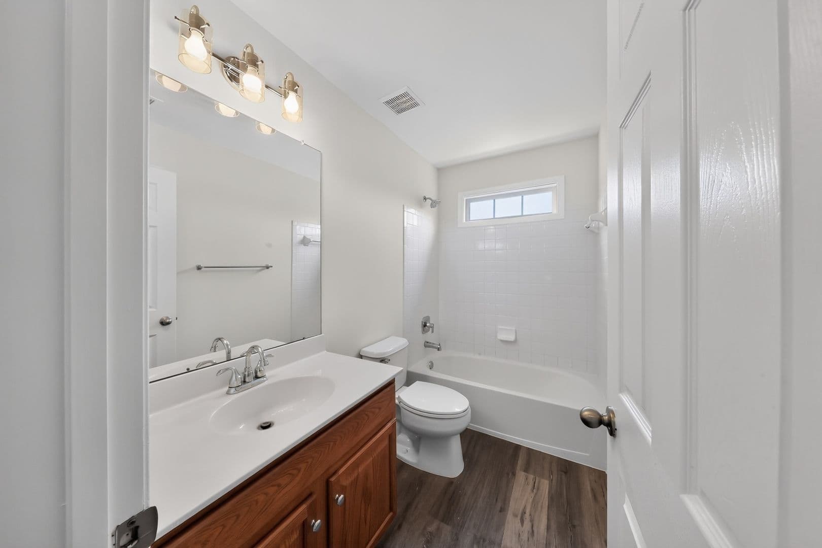 Middletown House: 110 Plymouth Pl