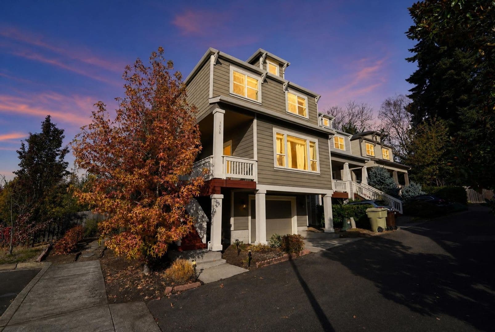 Portland House: 3830 NW Unrath Pl